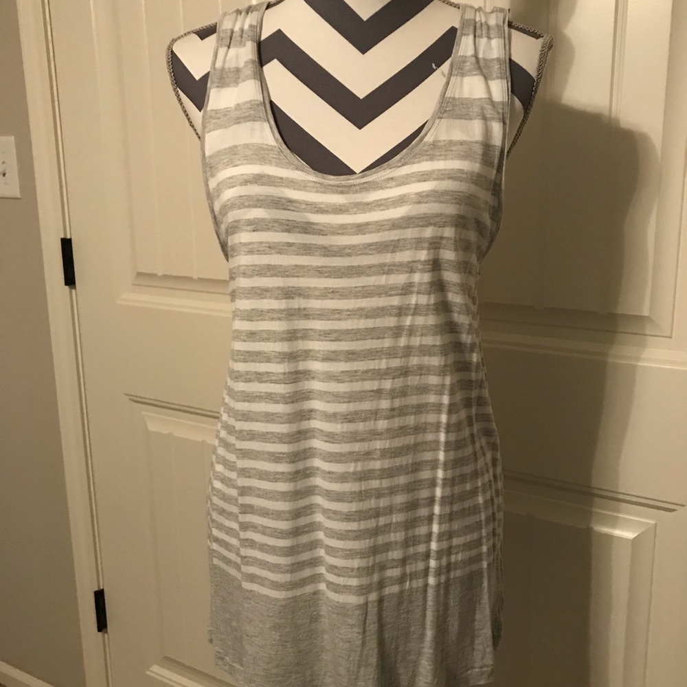 Gap tank top